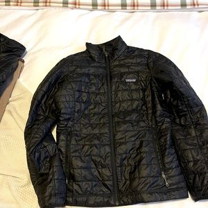 Patagonia women’s medium puffer jacket
